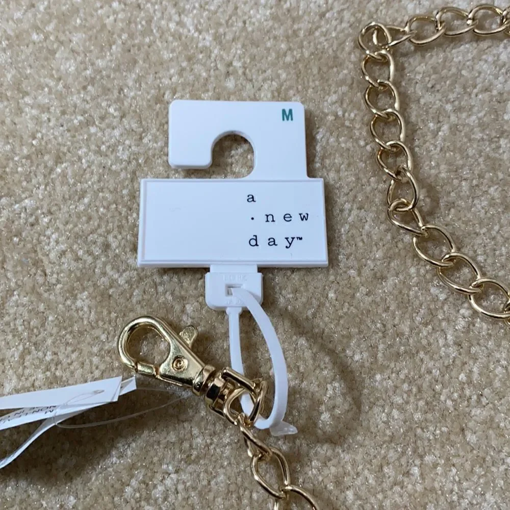 Women’s Gold Chain Belt with Small Purse M NWT